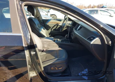 2015 Hyundai Genesis 3.8 из США, поврежденный, VIN KMHGN4JE1FU023611